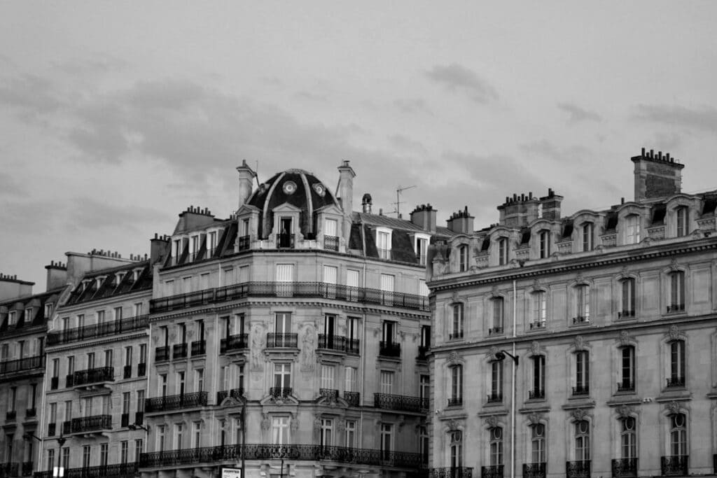Façades d’immeubles parisiens